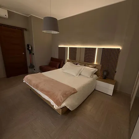 Fine-house *